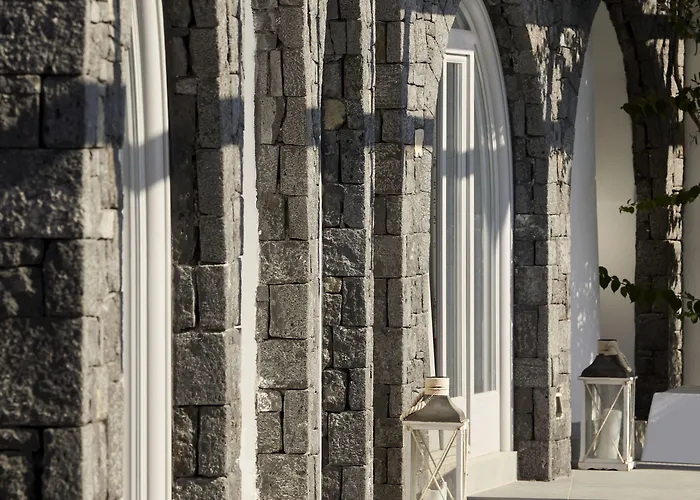 Kalisti & Fira (Santorini)