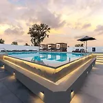 وأجنحة كاليستي فندق ثيرا