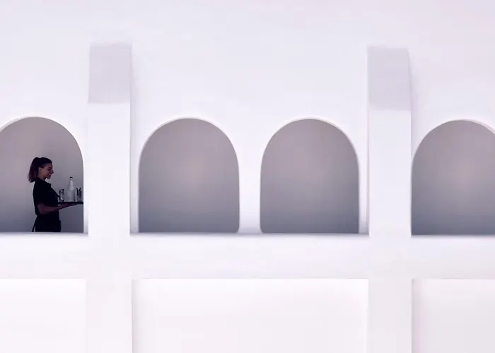 وأجنحة كاليستي فندق 4*