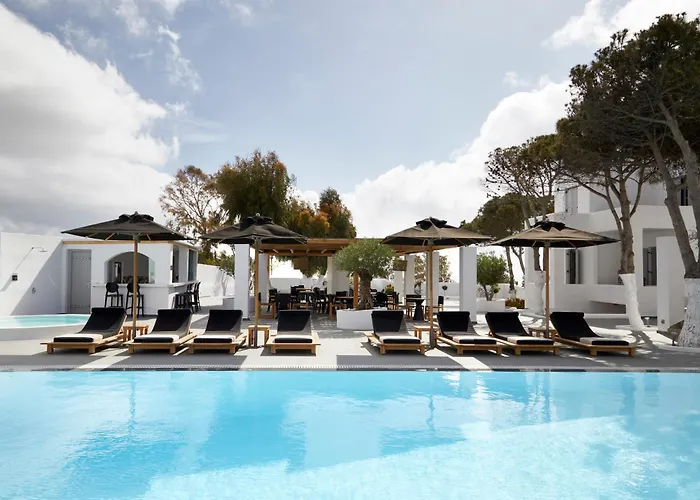 Kalisti & Hotel Fira (Santorini)